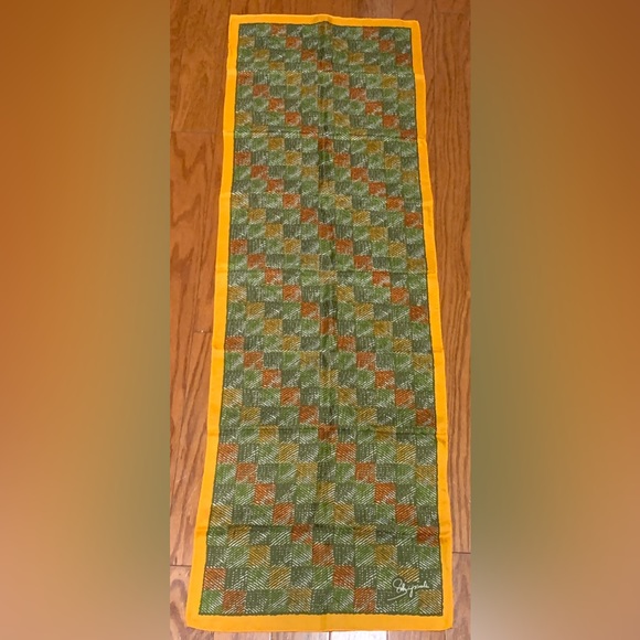 Vintage 1970s Glentex 42” x 14” 30% Silk 70% Rayon Artist Signed Scarf Wrap - Picture 4 of 15